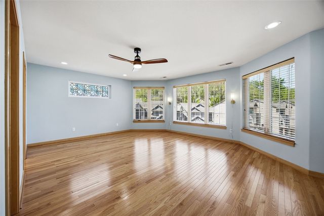 235 Holiday Rd 3, Coralville, IA 52241