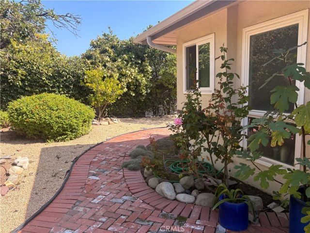 95 W. Laurel Avenue, Sierra Madre, CA 91024