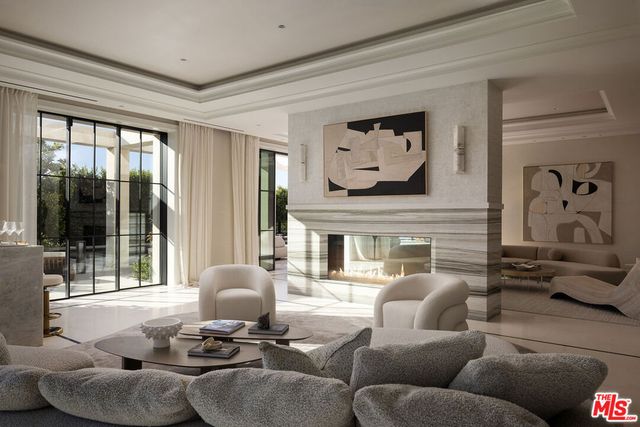 721 N Bonhill Road, Los Angeles, CA 90049