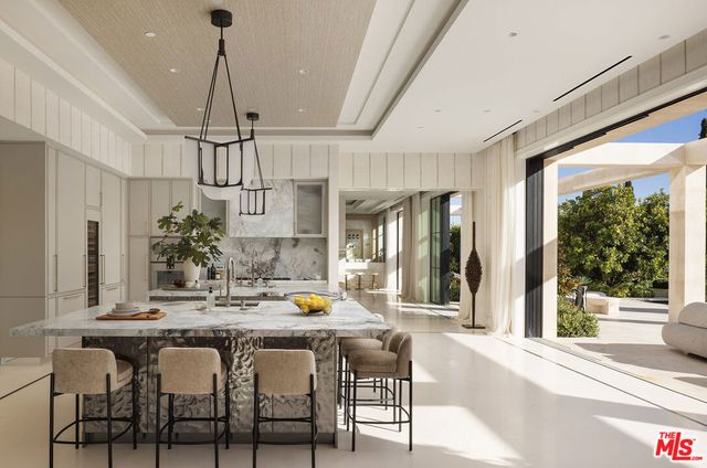 721 N Bonhill Road, Los Angeles, CA 90049