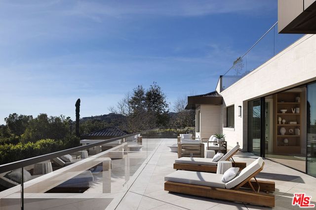 721 N Bonhill Road, Los Angeles, CA 90049