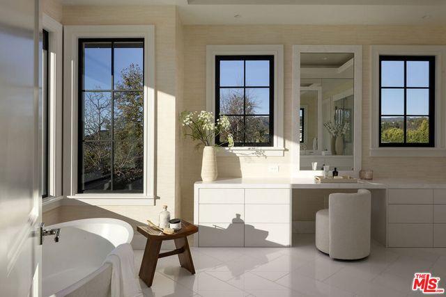 721 N Bonhill Road, Los Angeles, CA 90049