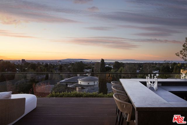 721 N Bonhill Road, Los Angeles, CA 90049