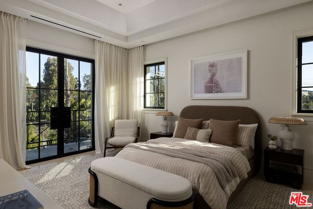 721 N Bonhill Road, Los Angeles, CA 90049