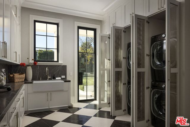 721 N Bonhill Road, Los Angeles, CA 90049