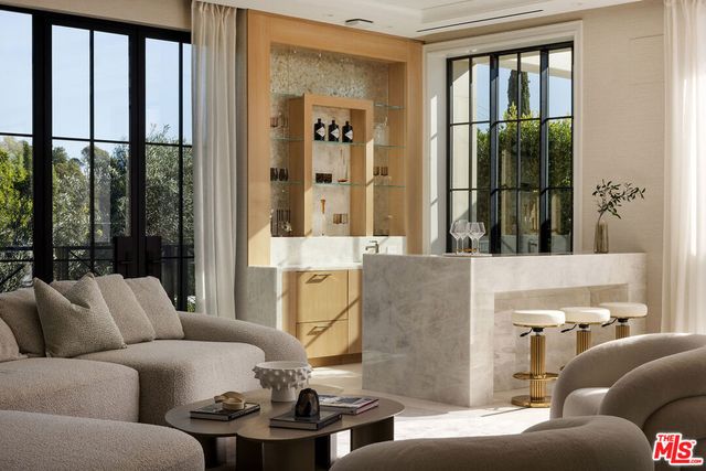 721 N Bonhill Road, Los Angeles, CA 90049