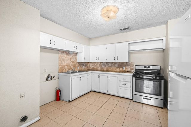 1603 27th Street, B, Lubbock, TX 79411