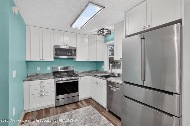 1109 Mora Circle, Dewitt, MI 48820