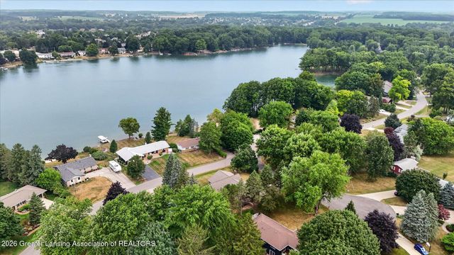 1109 Mora Circle, Dewitt, MI 48820