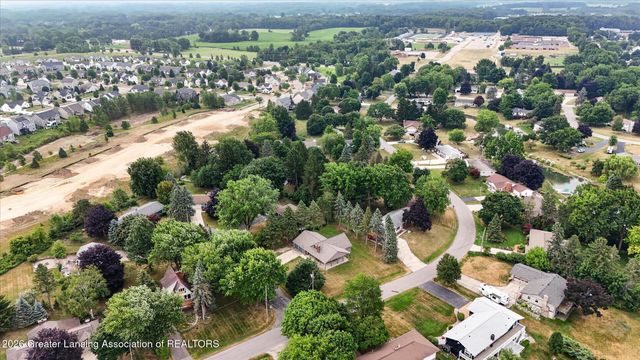 1109 Mora Circle, Dewitt, MI 48820