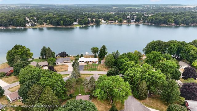1109 Mora Circle, Dewitt, MI 48820