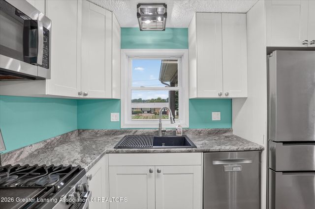 1109 Mora Circle, Dewitt, MI 48820