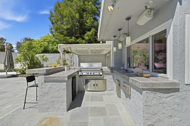 544 Castlerock Court, Sunnyvale, CA 94087