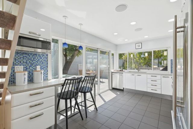 544 Castlerock Court, Sunnyvale, CA 94087