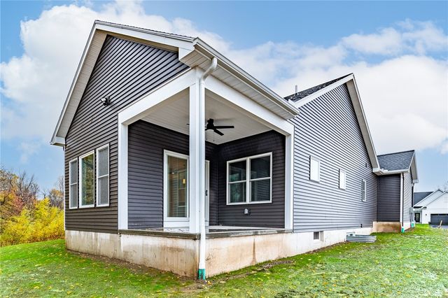 6122 Villa Fina Drive, Ontario, NY 14519