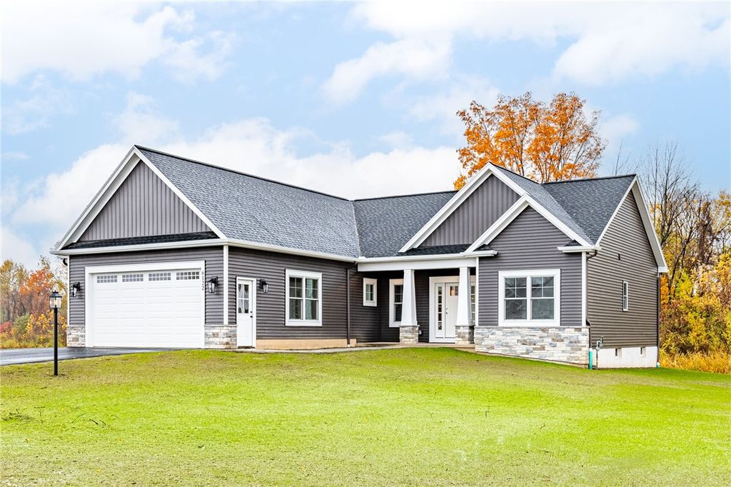 6122 Villa Fina Drive, Ontario, NY 14519