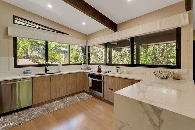 1960 IRIS Lane, Sedona, AZ 86336