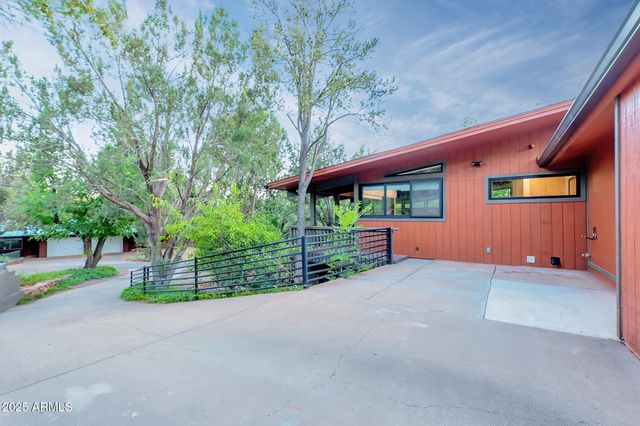 1960 IRIS Lane, Sedona, AZ 86336