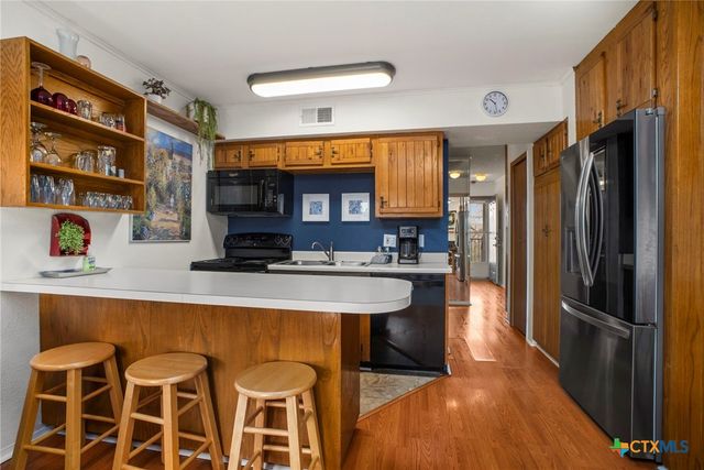 500 N Market Avenue 319 D, New Braunfels, TX 78130