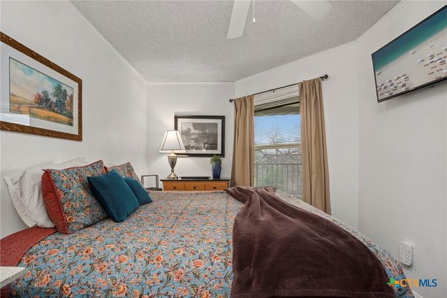 500 N Market Avenue 319 D, New Braunfels, TX 78130