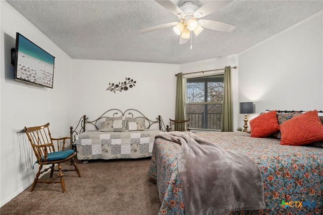 500 N Market Avenue 319 D, New Braunfels, TX 78130