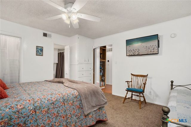 500 N Market Avenue 319 D, New Braunfels, TX 78130