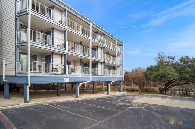 500 N Market Avenue 319 D, New Braunfels, TX 78130