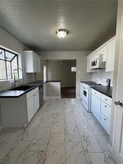 7459 Mohawk Avenue, Fort Worth, TX 76116