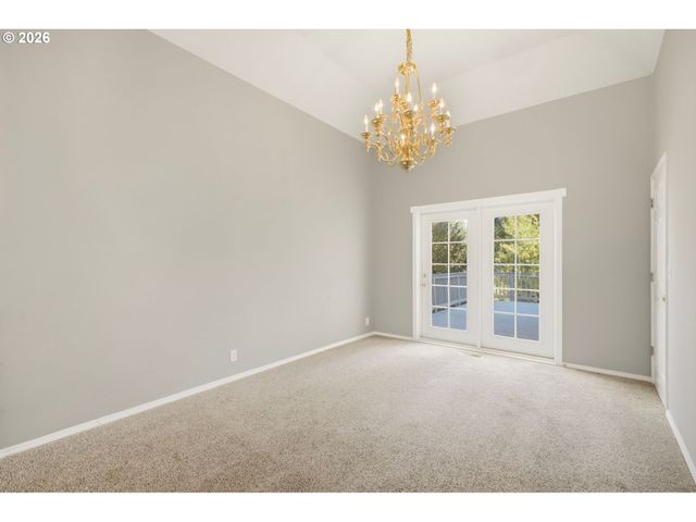 7600 Sw MILLERGLEN Dr, Beaverton, OR 97007