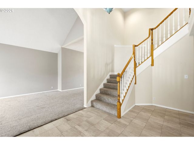 7600 Sw MILLERGLEN Dr, Beaverton, OR 97007