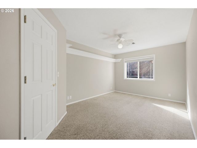 7600 Sw MILLERGLEN Dr, Beaverton, OR 97007