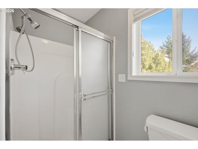 7600 Sw MILLERGLEN Dr, Beaverton, OR 97007