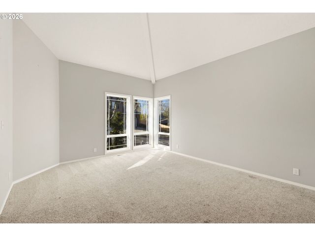 7600 Sw MILLERGLEN Dr, Beaverton, OR 97007