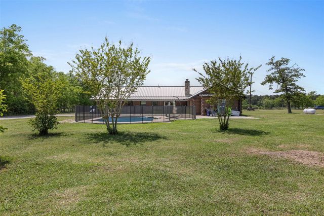 888 Tafelski Road, New Waverly, TX 77358