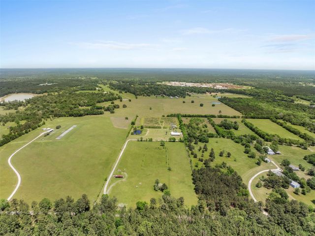 888 Tafelski Road, New Waverly, TX 77358