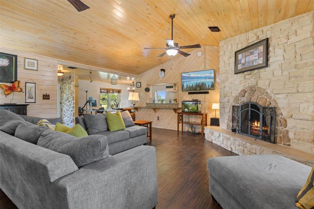 888 Tafelski Road, New Waverly, TX 77358