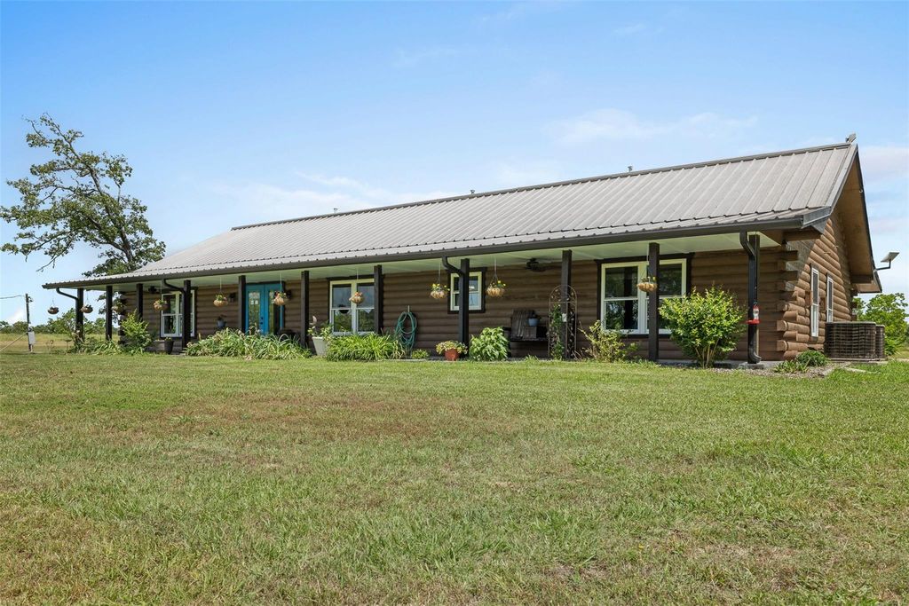 888 Tafelski Road, New Waverly, TX 77358