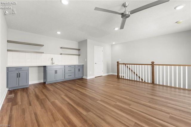 461 Harbor Lane, Lorain, OH 44052