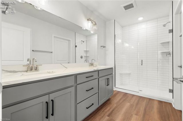 461 Harbor Lane, Lorain, OH 44052