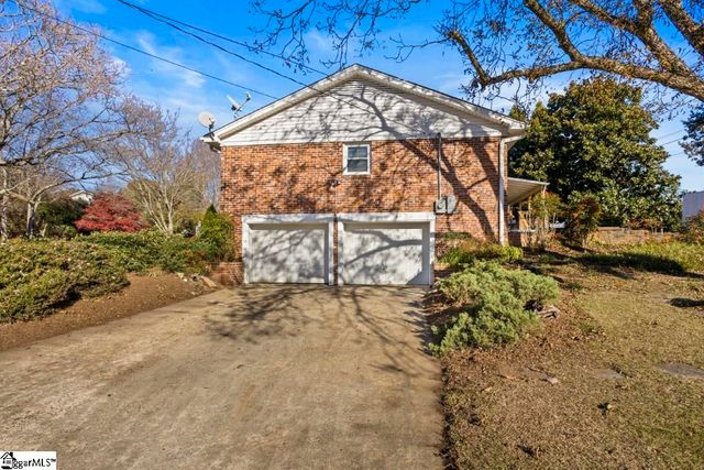 200 Leyswood Drive, Greenville, SC 29615