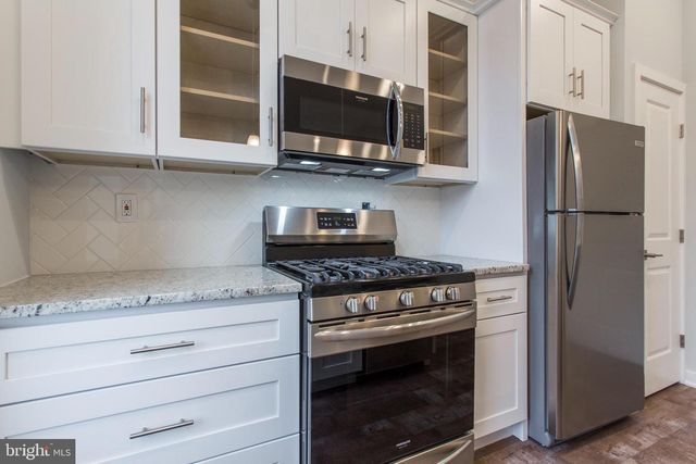 1318 S Broad St Apt 2F, Philadelphia, PA 19146