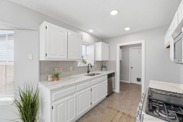 1808 S Gardenia Avenue, Broken Arrow, OK 74012