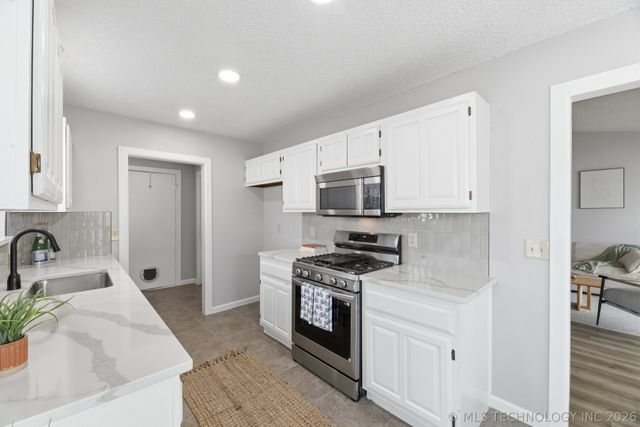 1808 S Gardenia Avenue, Broken Arrow, OK 74012