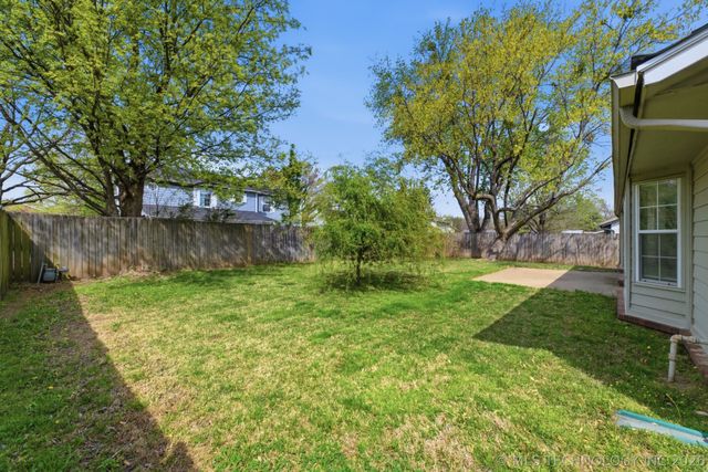 1808 S Gardenia Avenue, Broken Arrow, OK 74012