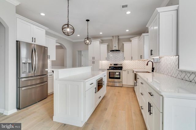 320 ELMWOOD AVE, Langhorne, PA 19047