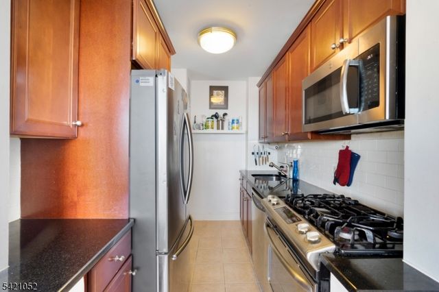 500 Central Ave 1014, Union City, NJ 07087