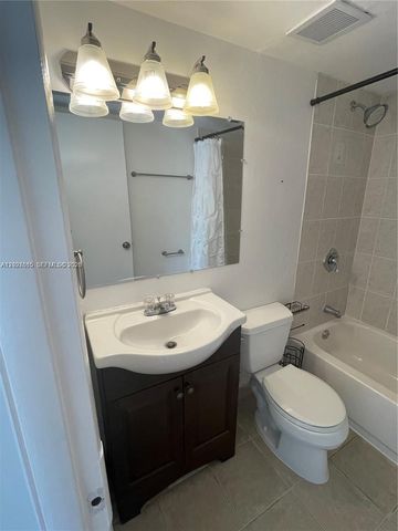 5199 NW 7th St 112, Miami, FL 33126