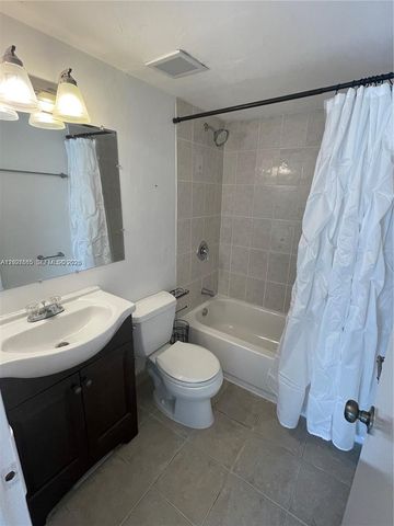 5199 NW 7th St 112, Miami, FL 33126