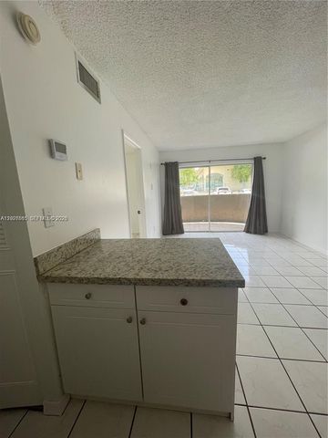 5199 NW 7th St 112, Miami, FL 33126