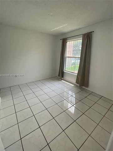 5199 NW 7th St 112, Miami, FL 33126